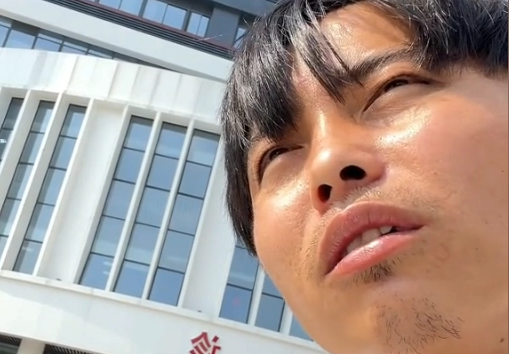 网红辛巴八卦最新事件-_网红抽脂去世事件详情_网红老公出轨400人应对