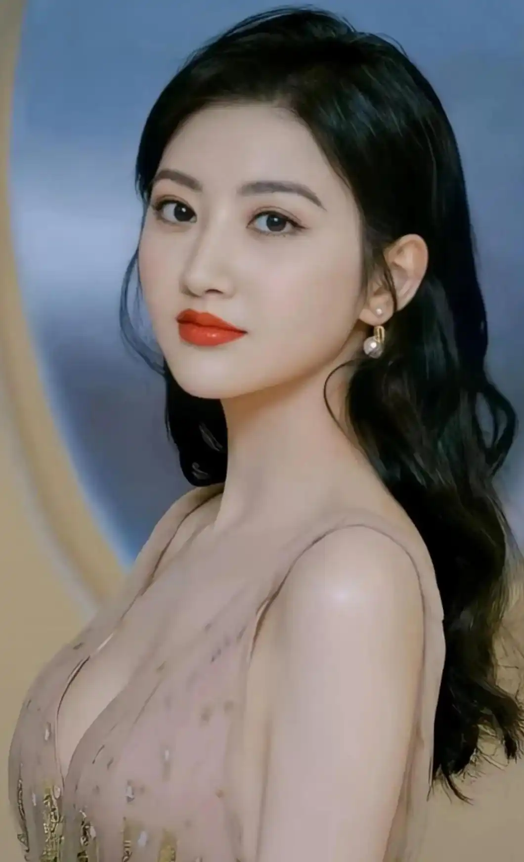 明星卸妆前后颜值对比_国内雀斑多的女明星_娱乐圈真实素颜