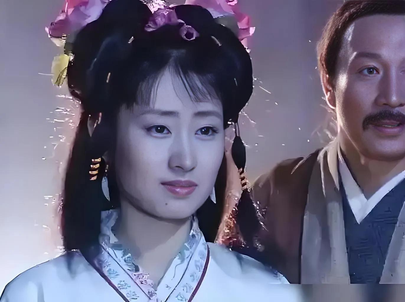 年过40越来越有韵味的女星_长发的女明星_年轻时长得一般的女星